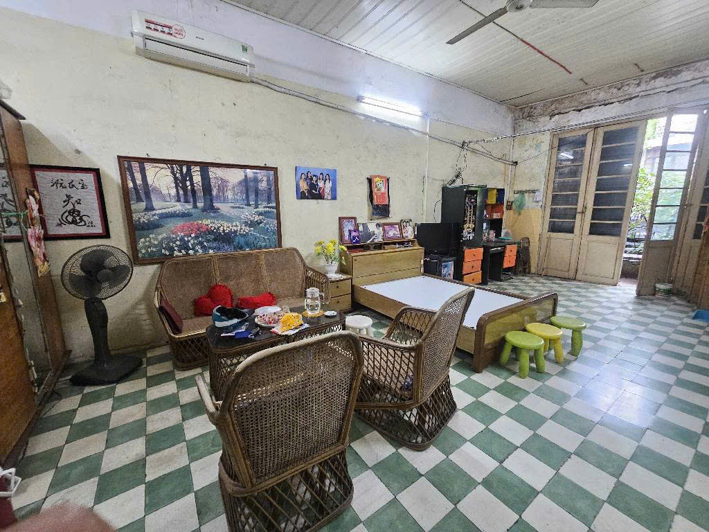 MẶT PHỐ TÔN ĐỨC THẮNG - LÔ GÓC - NÉT XƯA NGƯỜI HÀ NỘI
